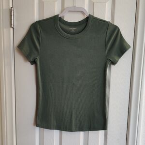 Old Navy Women's Green Ribbed Top Size M